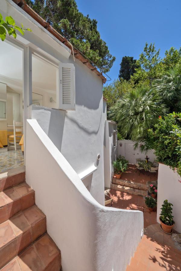 I Tre Soli Apartments By Caprirooms Exterior foto