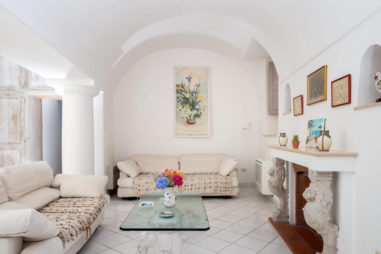 I Tre Soli Apartments By Caprirooms Exterior foto