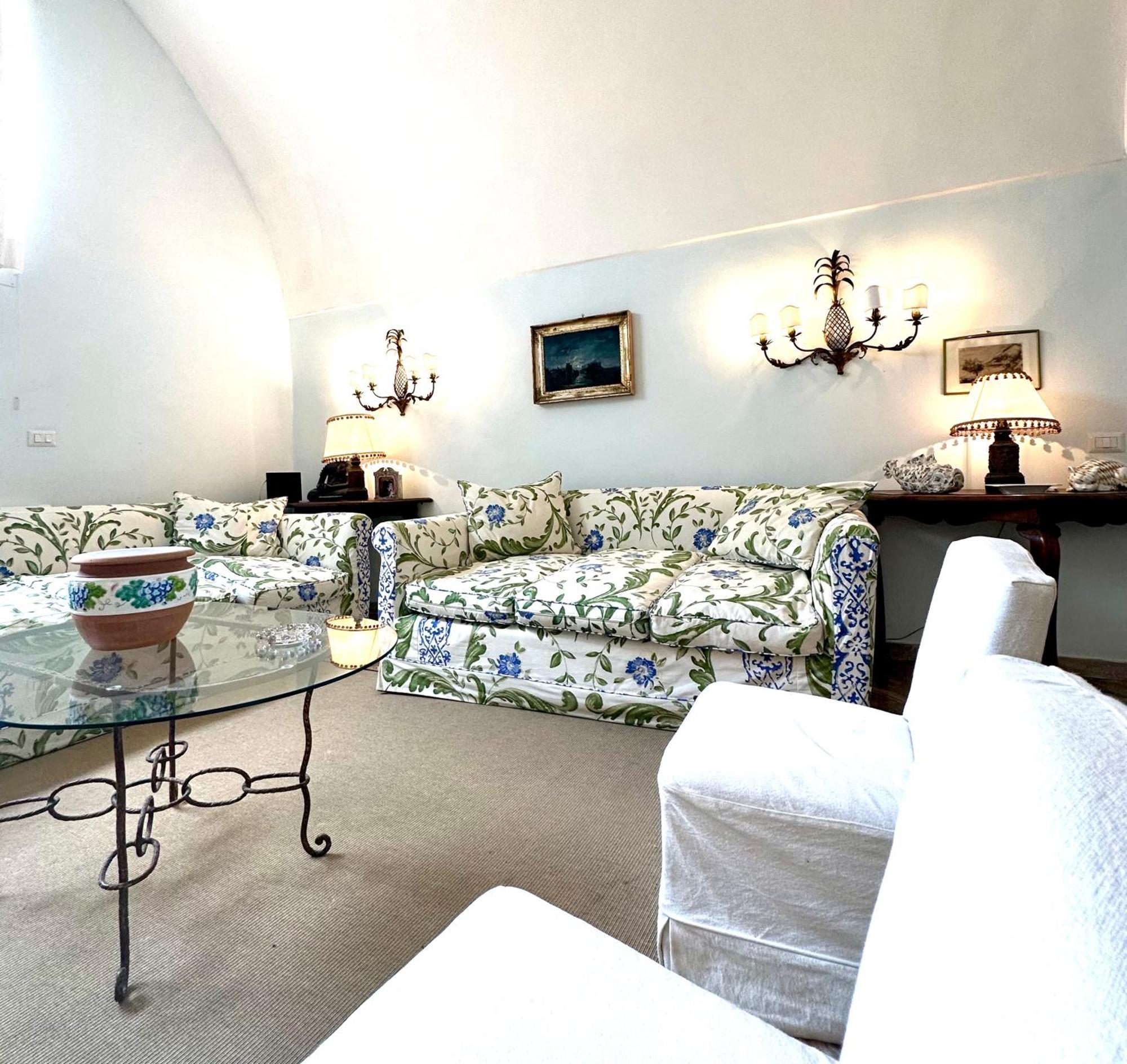 I Tre Soli Apartments By Caprirooms Exterior foto